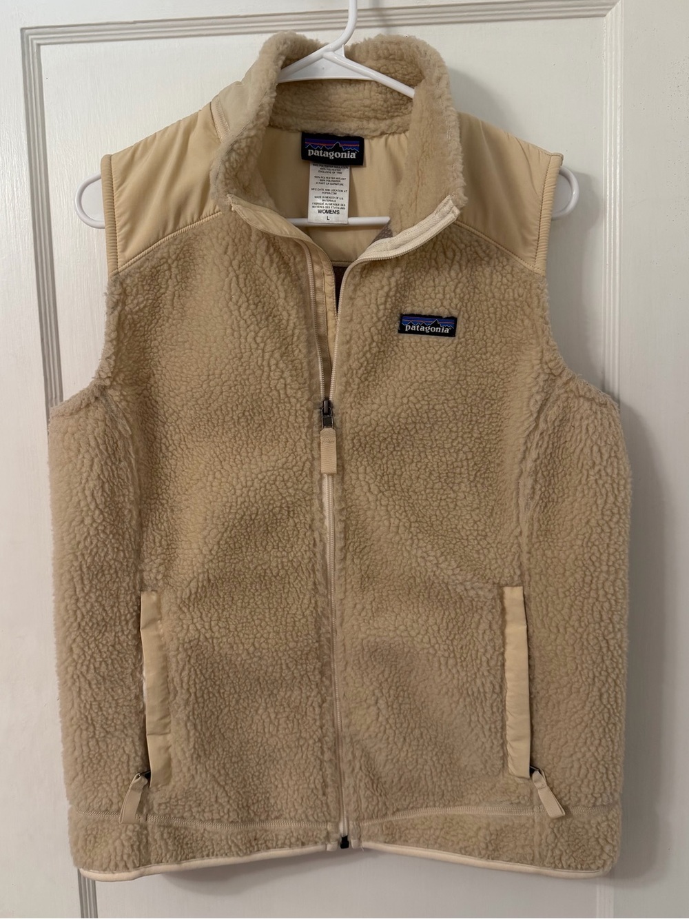 Patagonia Women’s Sherpa Fleece Vest in Cream